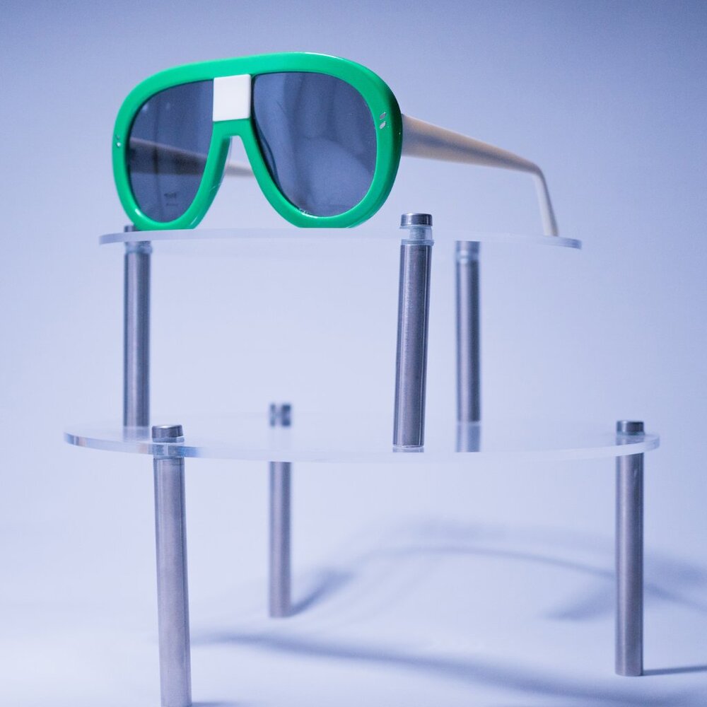 Stella McCartney Oversized Aviator Sunglasses - Picture 6 of 6